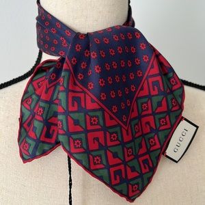 Gucci scarf